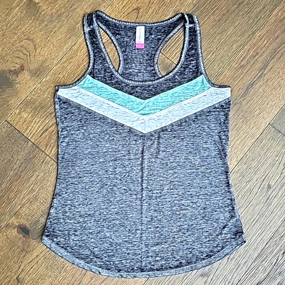RETRO CHEVRON ACIDWASH TANK SIZE MEDIUM